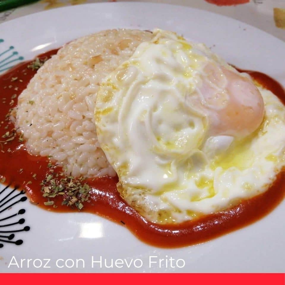 Arroz con Huevo Frito