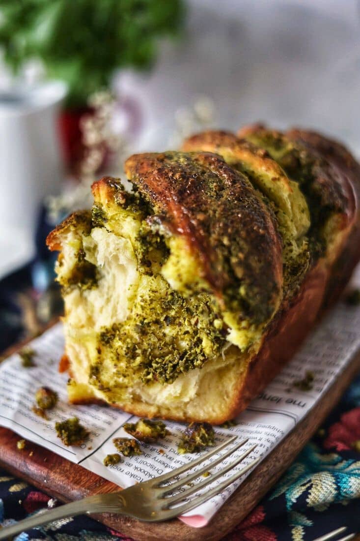 Pesto Babka