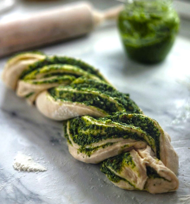 Pesto Babka