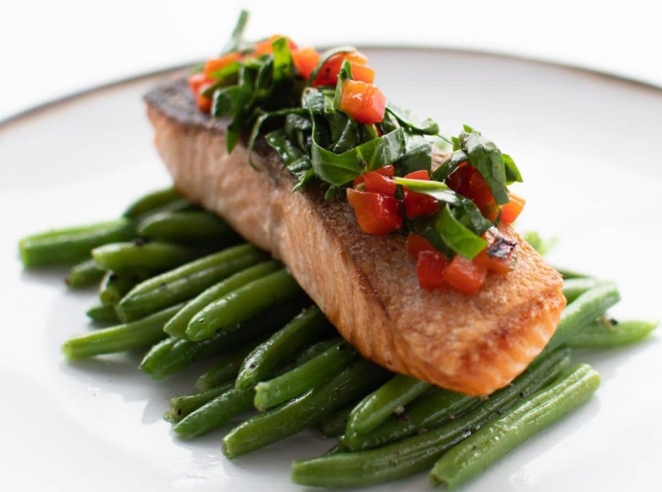 Baked Salmon with Roasted Pepper Salsa and Spinach