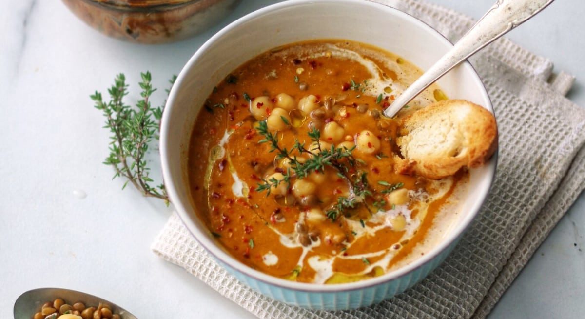 Creamy lentil and chickpea soup