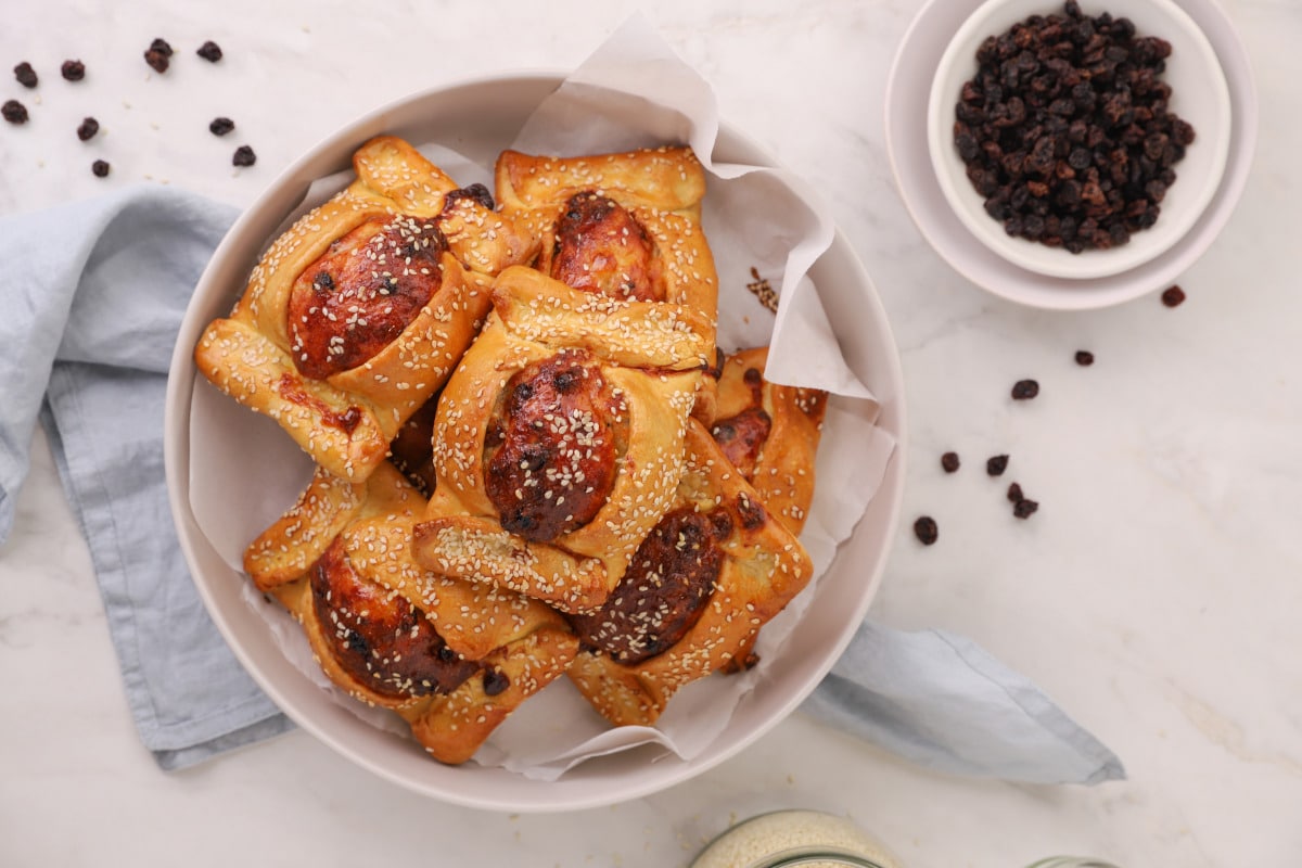 Flaounes: Cypriot Easter Cheese Bread