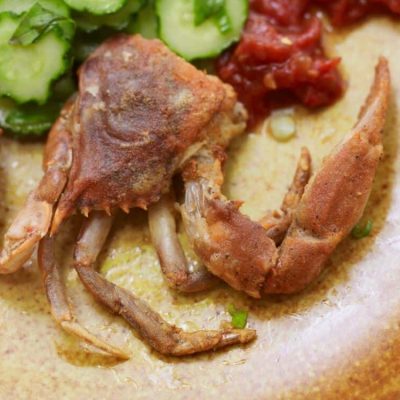 Soft-Shell Crabs with Garlic and Black Pepper