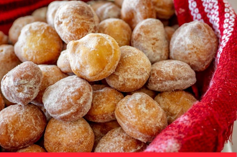 Homemade Doughnuts (Gogoși)