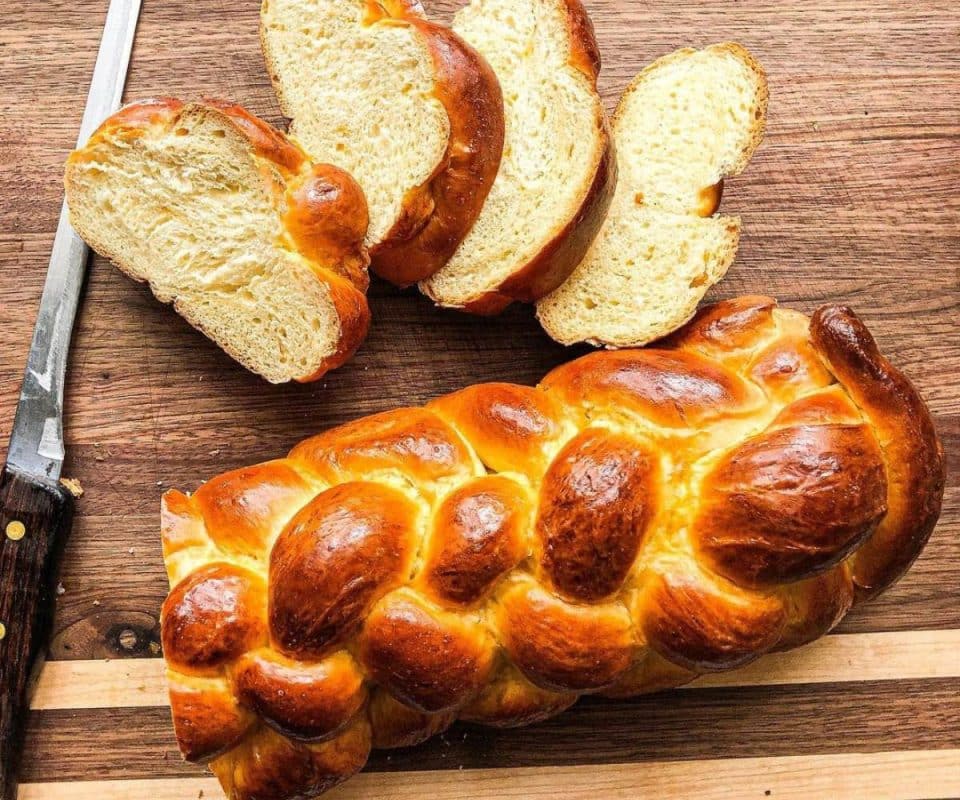 Hungarian Easter Twisted Bread (Fonott Kalacs)