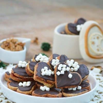 NUT AND CINNAMON COOKIES (HEARTS)