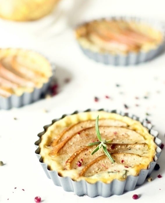 Pear and Gorgonzola mini tarts