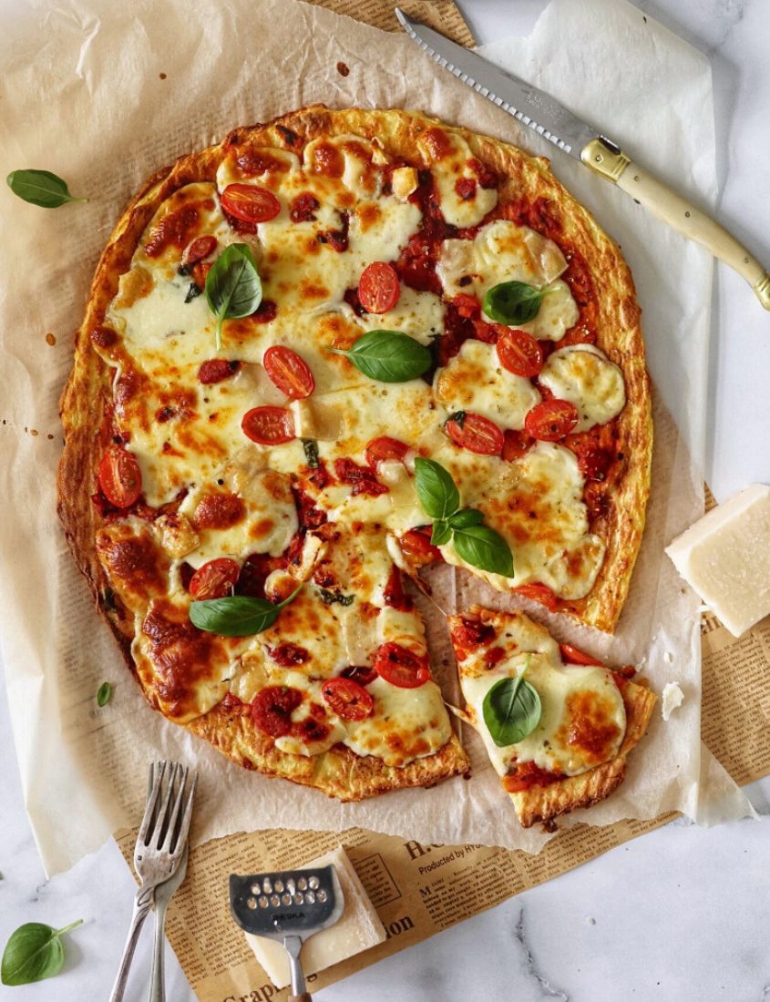 Potato Crust Pizza with Mozzarella 