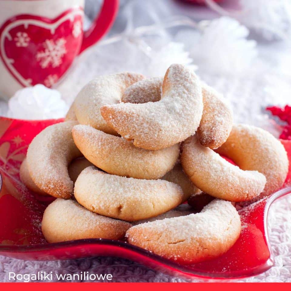 Rogaliki waniliowe or vanilla cookies