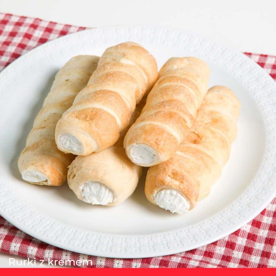 Rurki z kremem or horn-shaped cream cookies