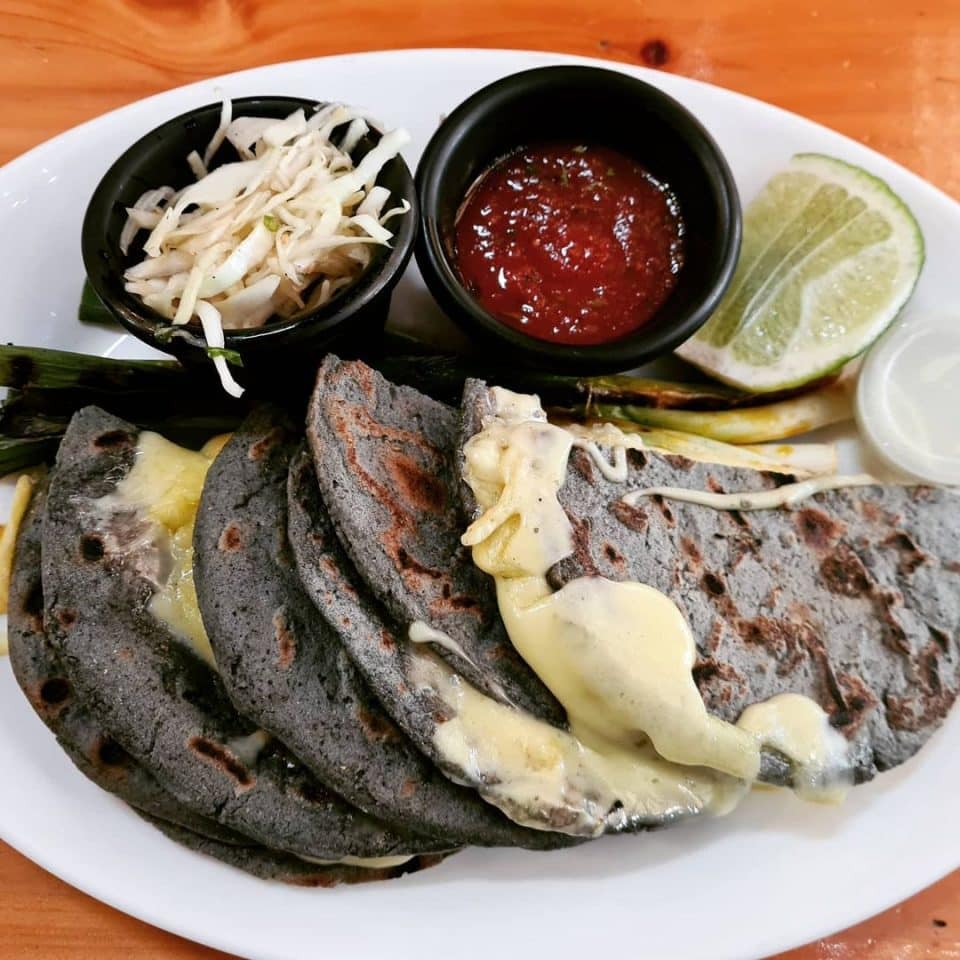 Tortillas con Queso Chancol