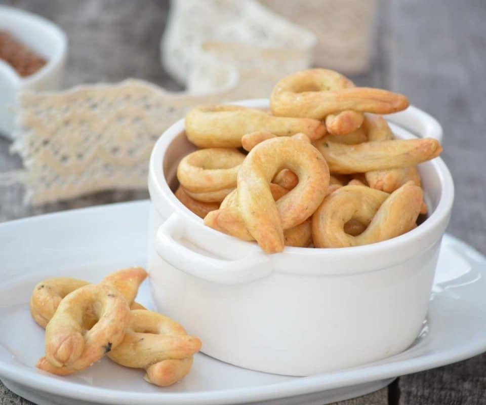 Taralli Recipe (Italian Pretzels)