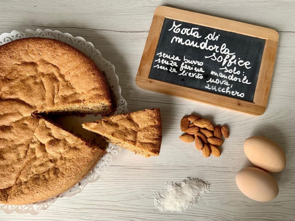 Torta di Mandorle (Almond Cake)