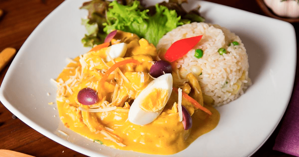 A plate of Peruvian chicken stew